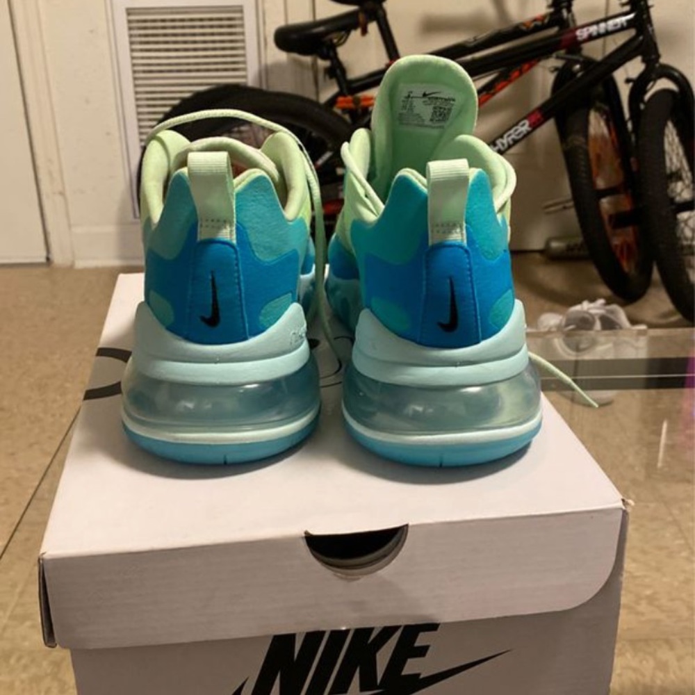 Nike AIR MAX Women's Multicolor Sneakers SIZE 8 FITS LIKE AN 8.5 - Picture 2 of 8